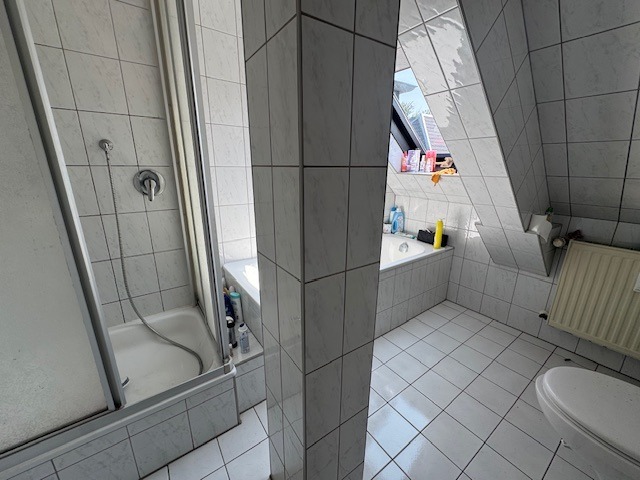 Badezimmer 1.OG