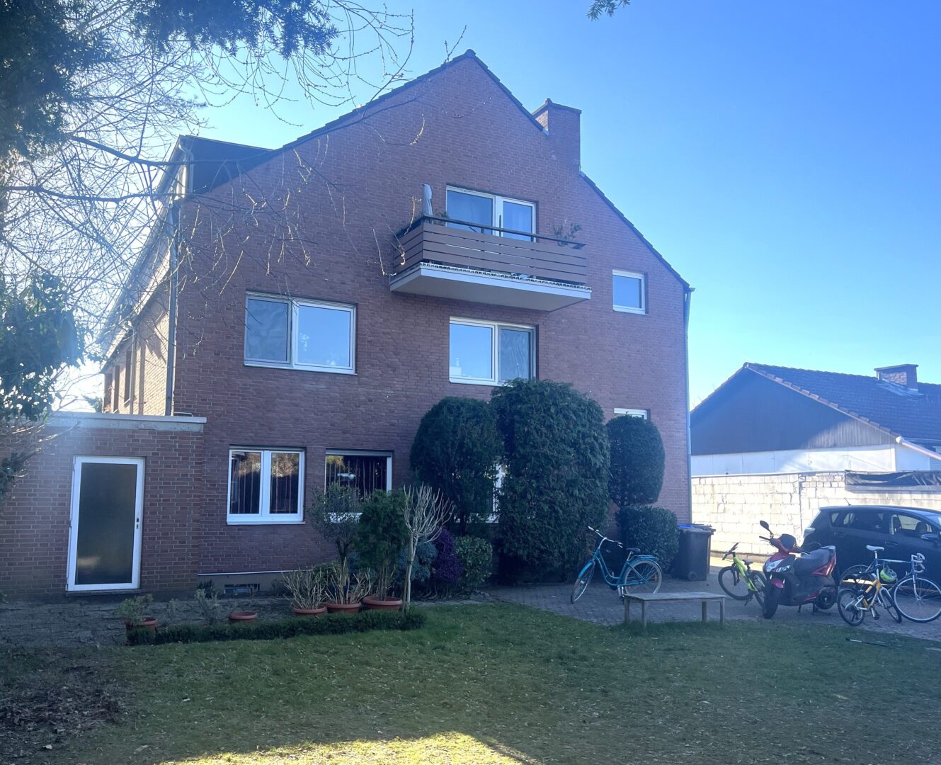 Hausansicht Garten