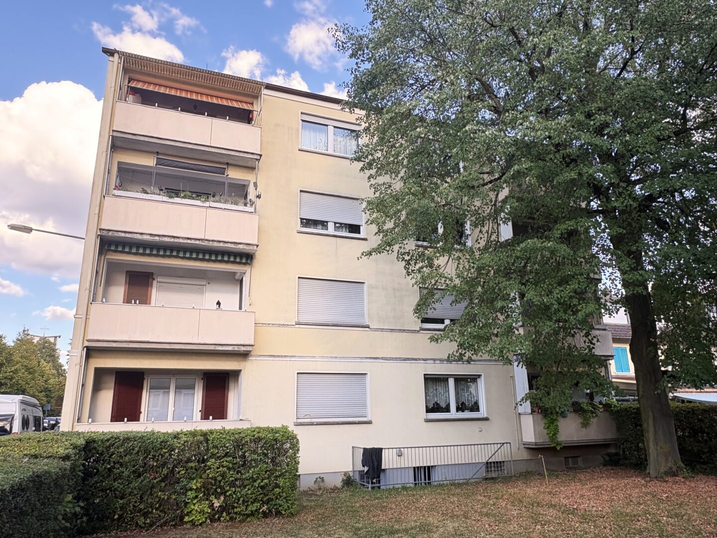 Hausansicht Balkonseite