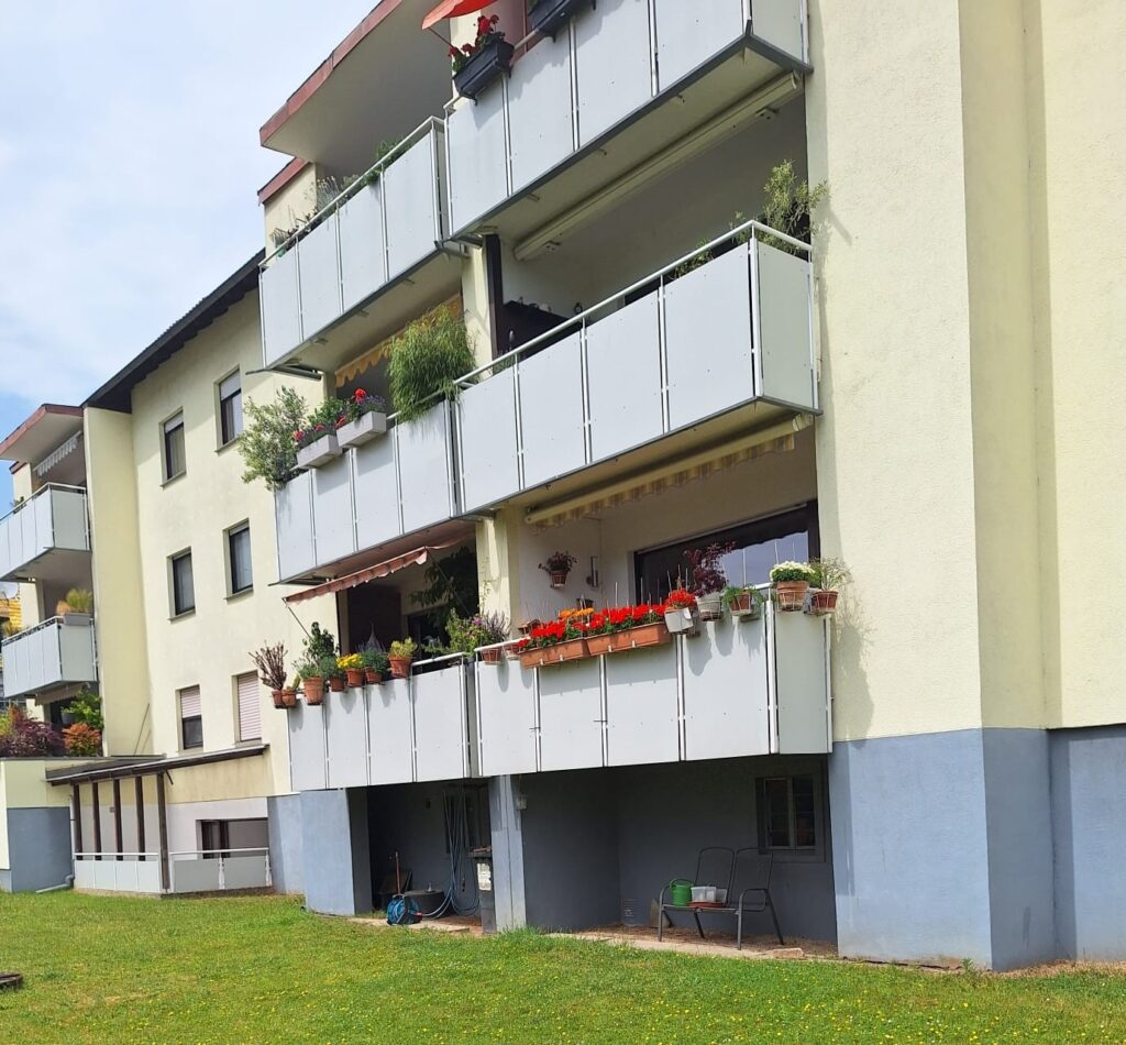 Hausansicht Balkonseite